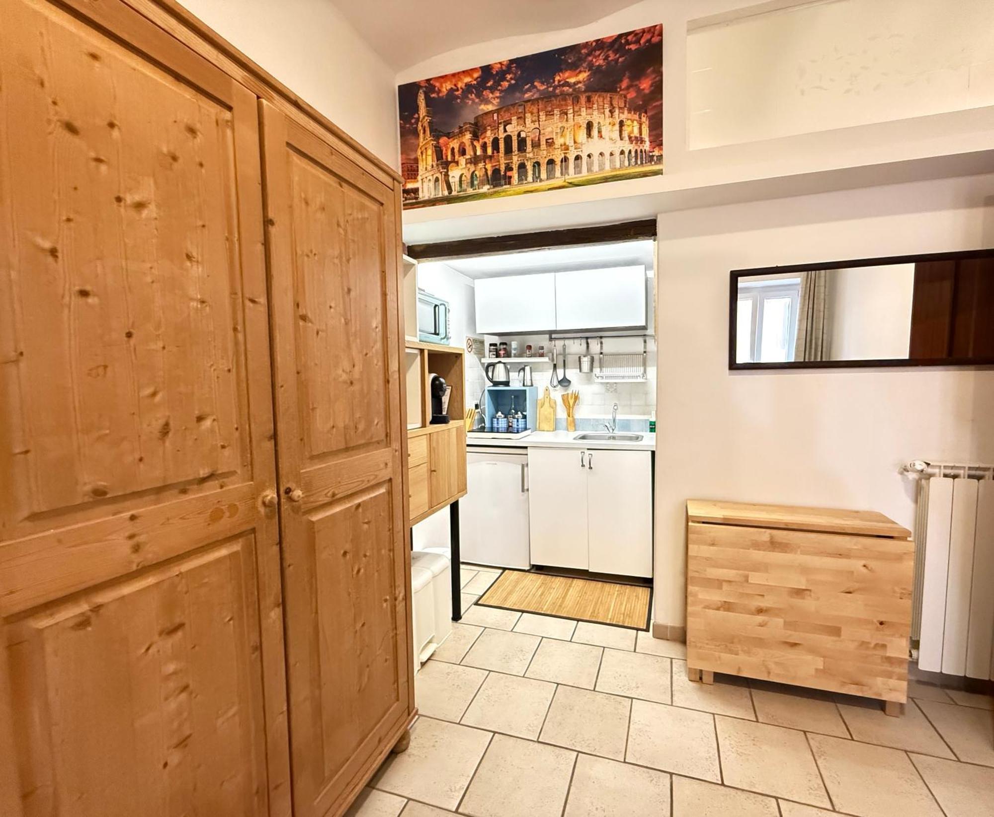 San Lorenzo , Near Termini Station Center V Apartment Rome